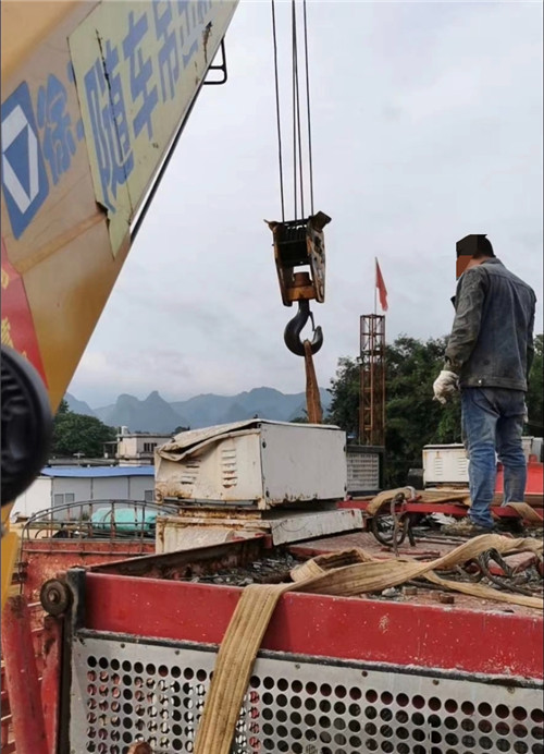长清区大件吊装搬运设备常用的施工手势信号解答