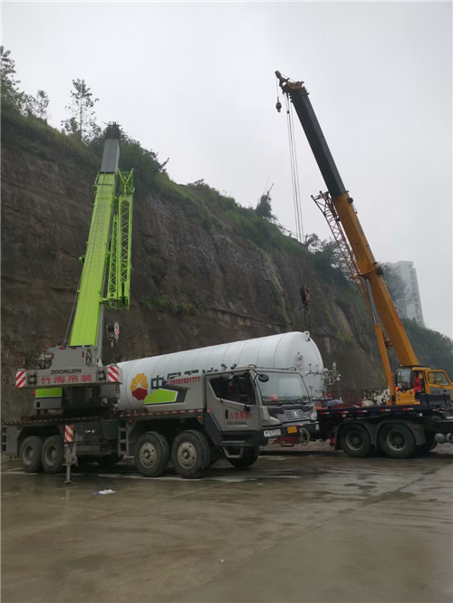 长清区“不怕风雨冻”—— 吊车的 “恶劣环境适应” 技术